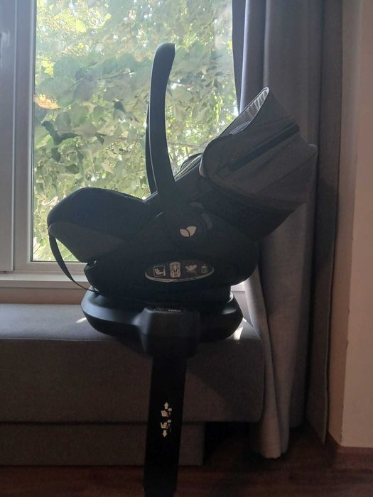 Детско столче за кола Joie (до 13 кг) и Isofix база