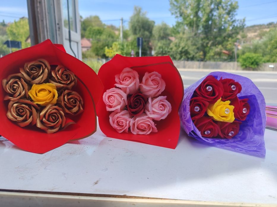 Buchete de flori la comandă Livram oriunde în România