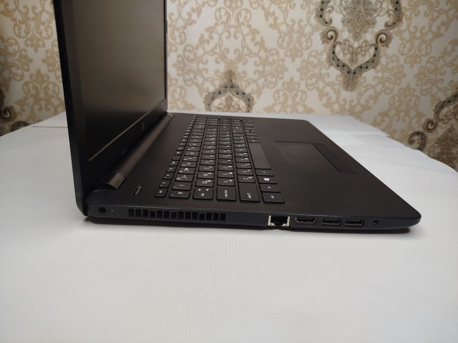 Продается ноутбук HP Laptop 15, Core i3, 8/256SSD как новый