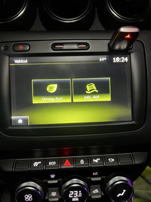 Navigație Dacia MediaNav cu CarPlay și Android Auto