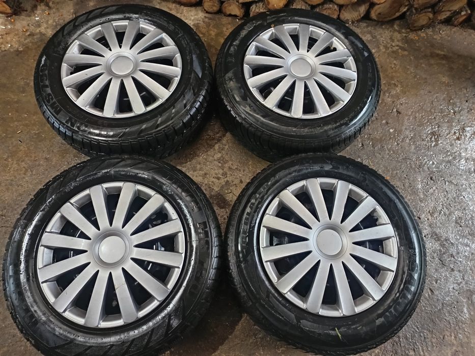 Vând 4 roti iarnă+un cauciuc de rezerva