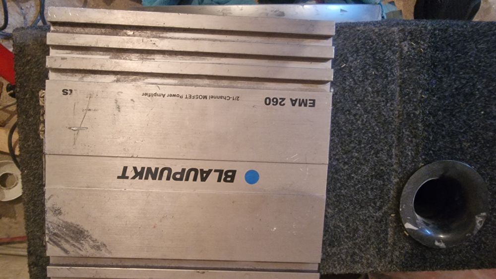 Суб буфер бас каса Pioneer champion series 12" с усилвател Blaupunkt