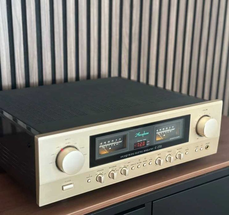 Accuphase E-270 Full Box - Mint condition