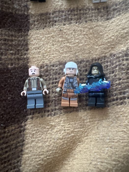Lego ninjago и star wars фигурки
