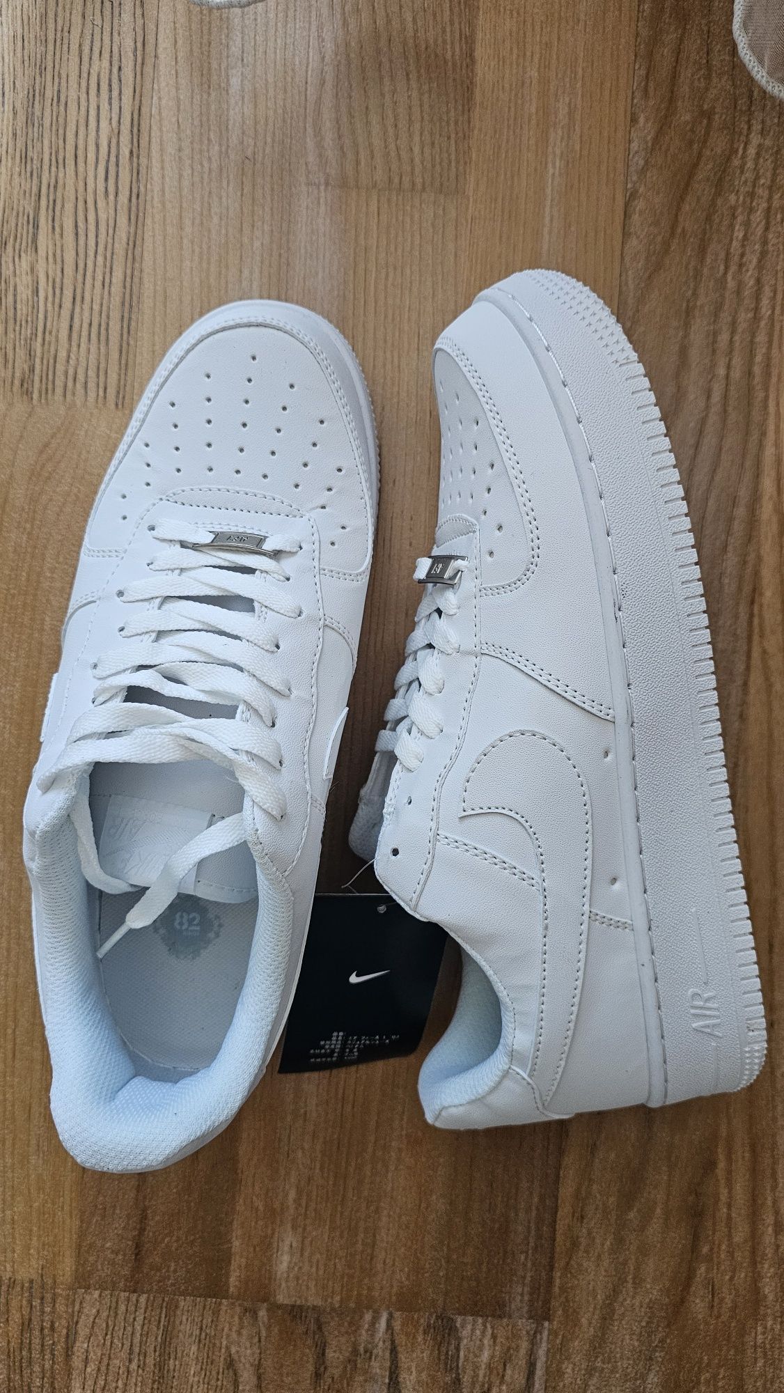 Nike Air бели кецове