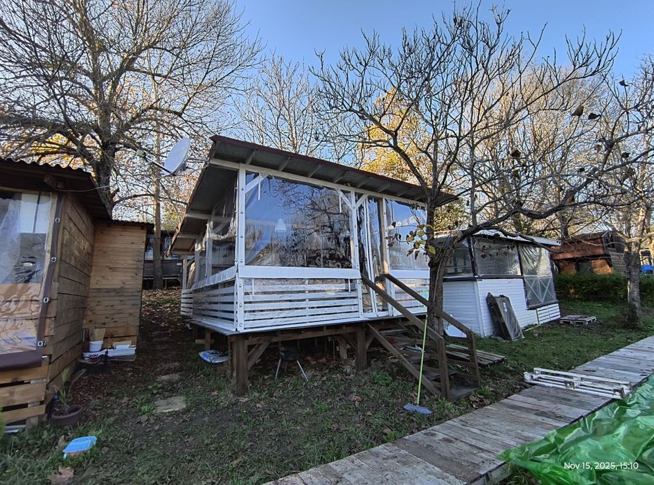 Продавам Каравана на къмпинг Якото Място