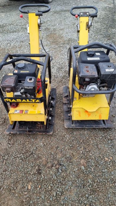 Inchiriez UTILAJE, Miniexcavator, Placi si Mai Compactoare