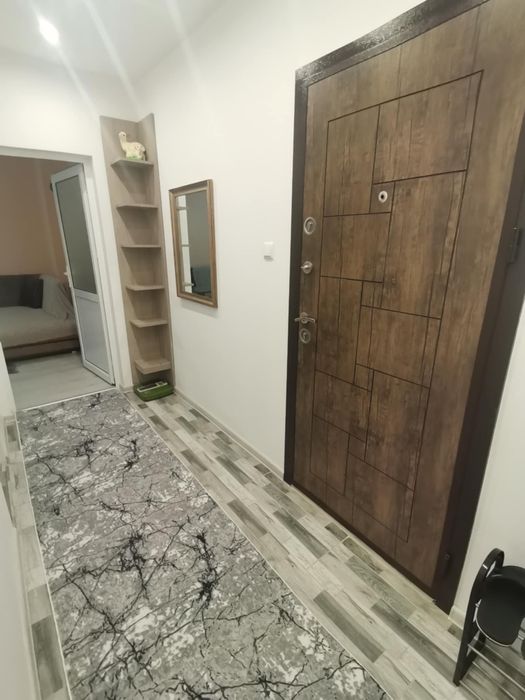 Давам апартамент под наем