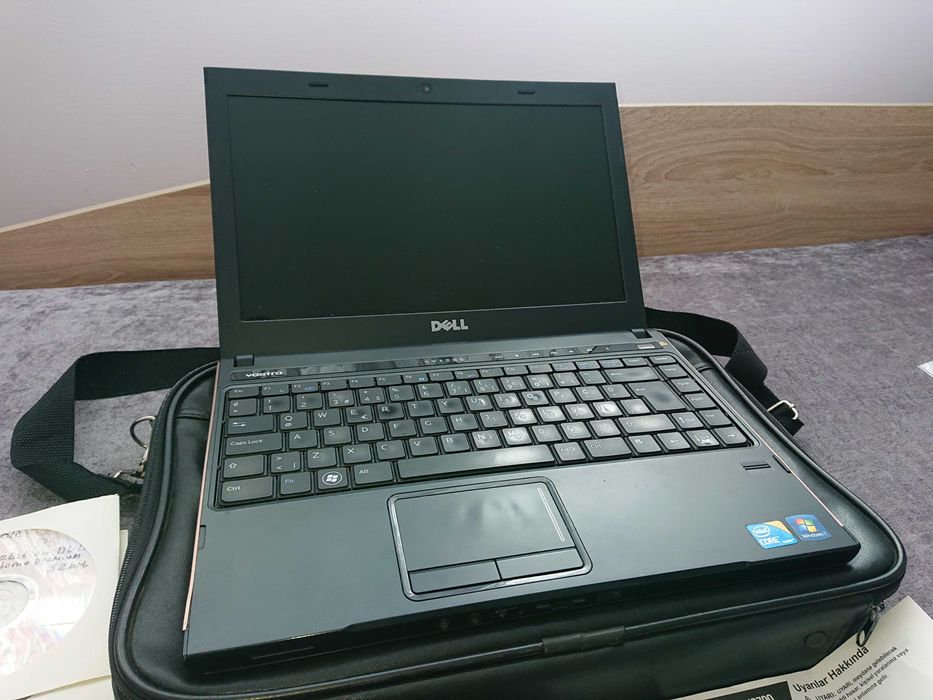 Лаптоп Dell Vostro 3300 13.3" i5 M430 NVIDIA 310M 4GB RAM 320GB HDD