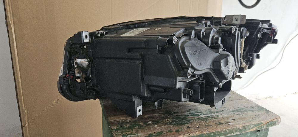 Оригинален Десен фар за BMW F10 F11 LCI Фейслифт LED Adaptive