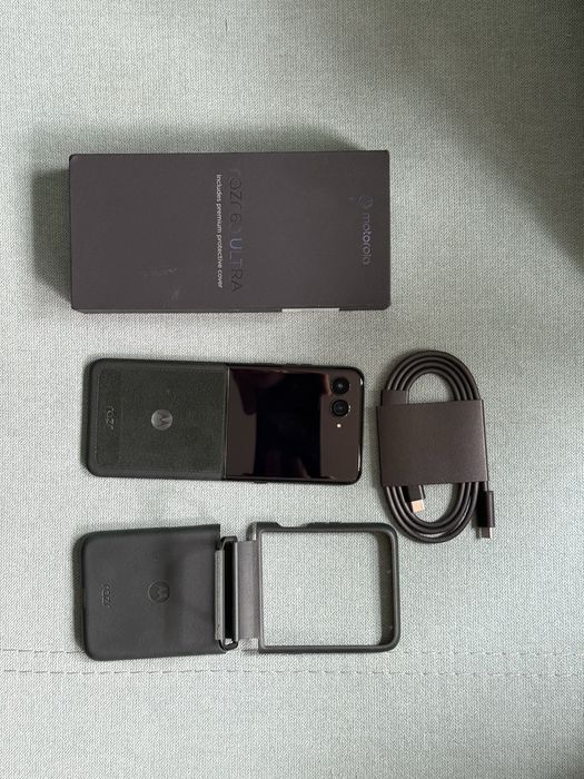 Vand Motorola razr60 Ultra - Nou