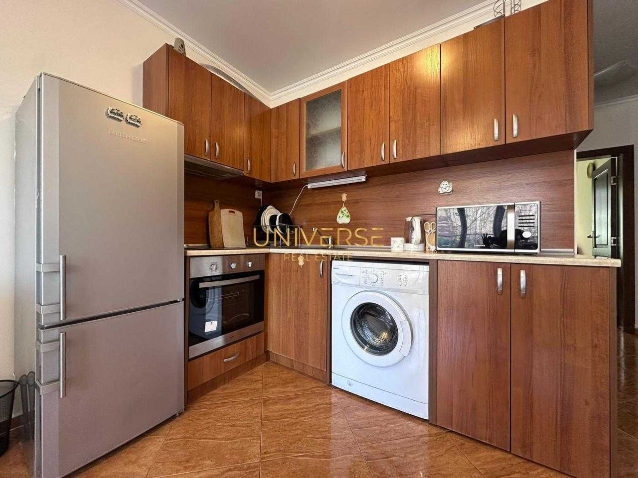 Продава се Тристаен апартамент в Свети Влас - 77 кв.м за 1364 €/кв.м - Снимка #2