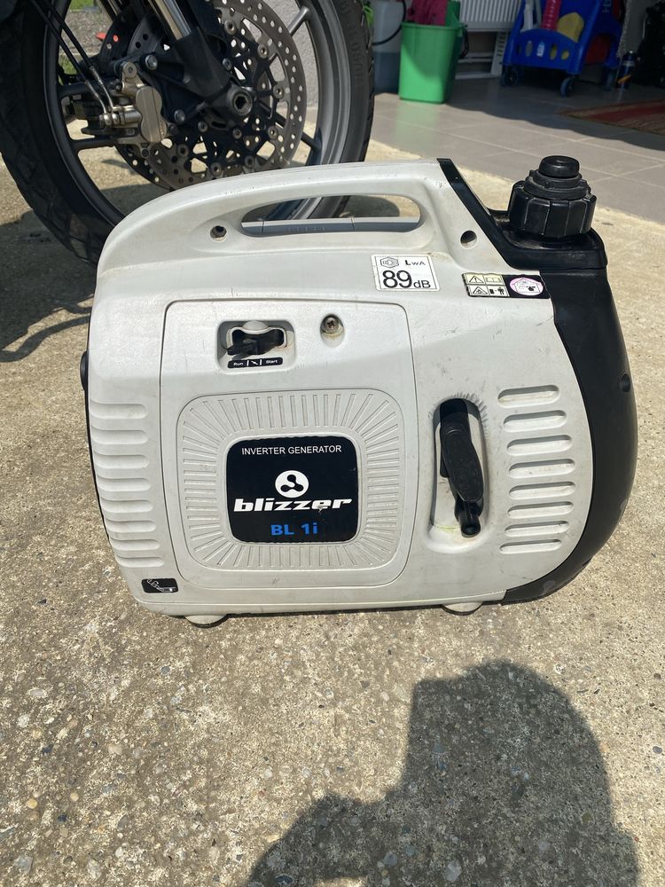 Generator de tip inverter 1000w
