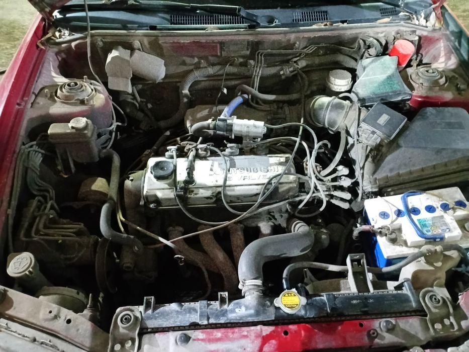 В продаже по запчастям. Мицубиси Каризма.