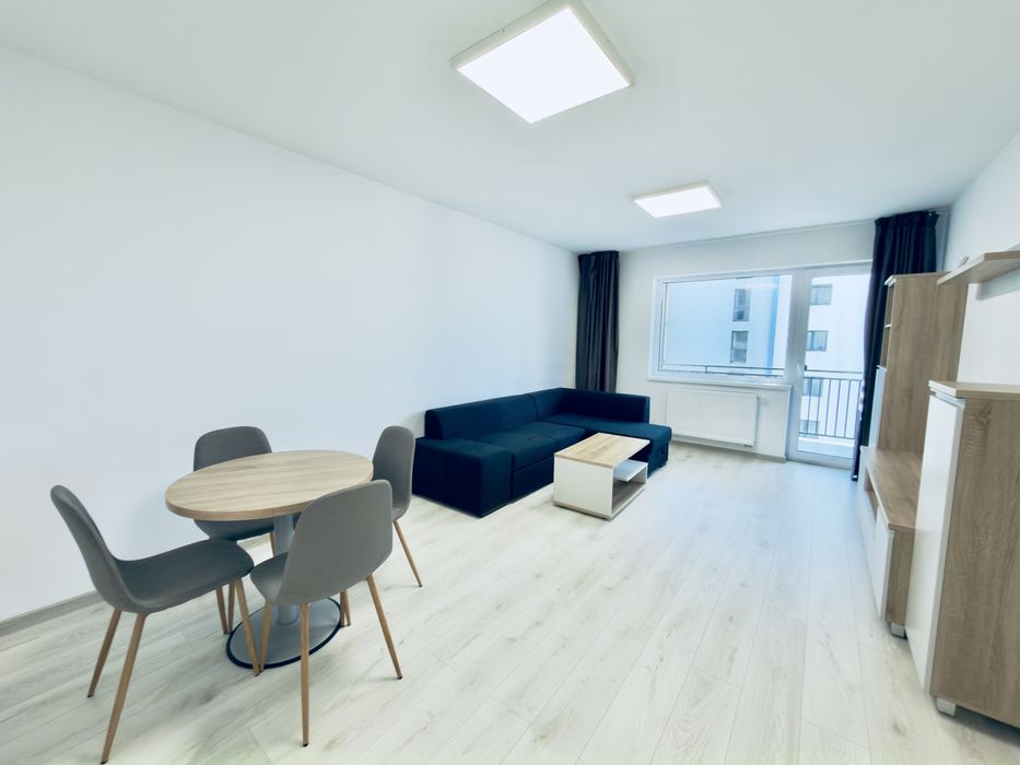 Apartament in zona Tractorul la et 4/8 cu loc de parcare si boxa