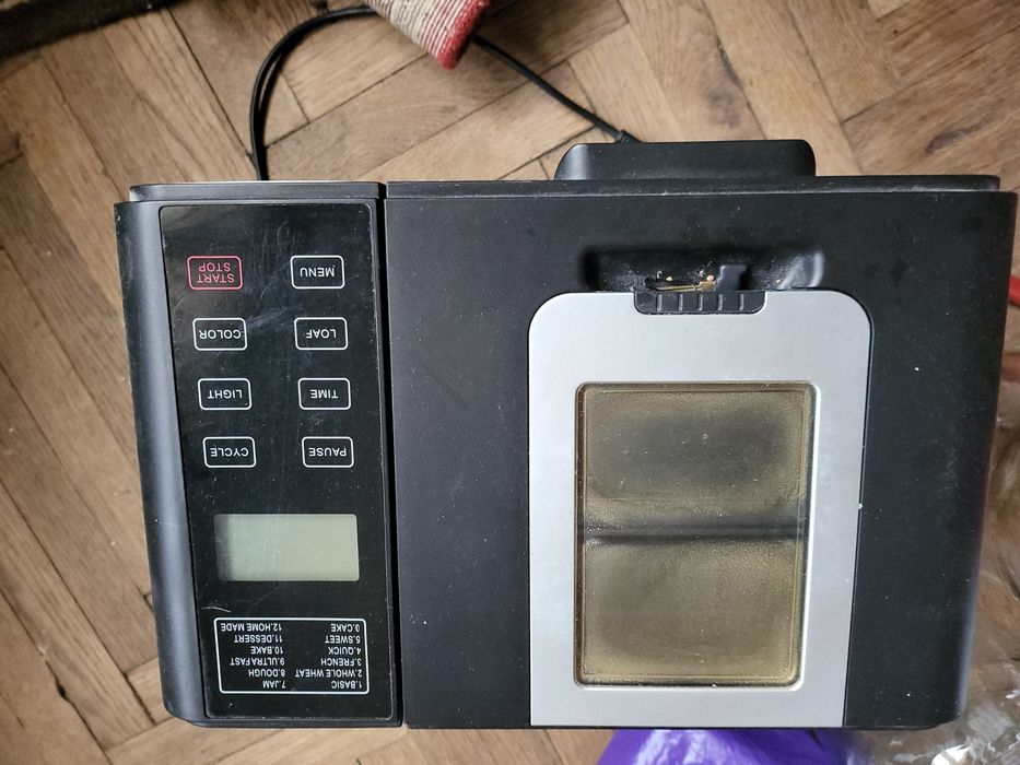 Masina de copt paine Gorenje relativ functionala