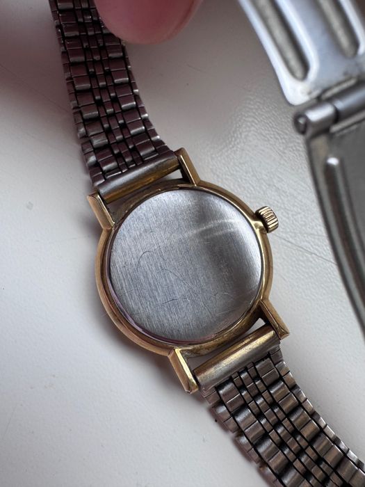 Ceas vintage Omega Geneve anii 70 placat cu aur