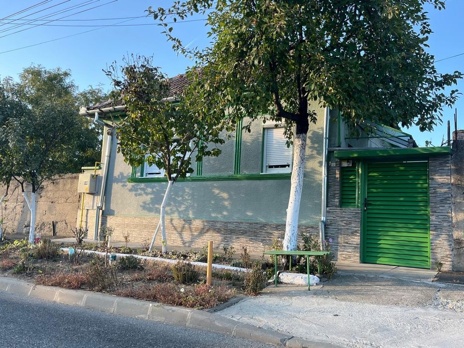 Casa de vanzare bujac