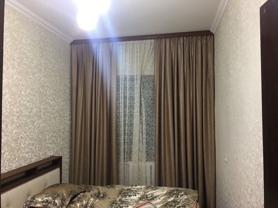 Продается своя квартира 1 этаж на Юнусабаде