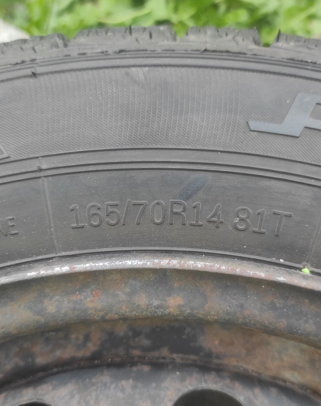 Зимни гуми с джанти 4х108 165/70 - R14