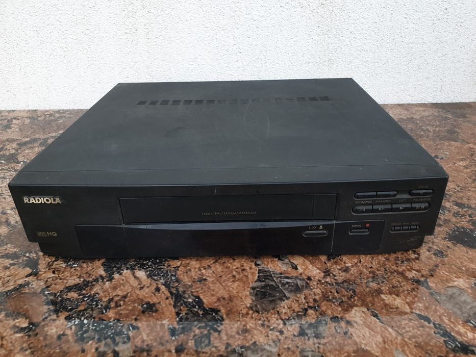 Vand video cassette pleyer marca RADIOLA,model 1SB51/38,made in Europe