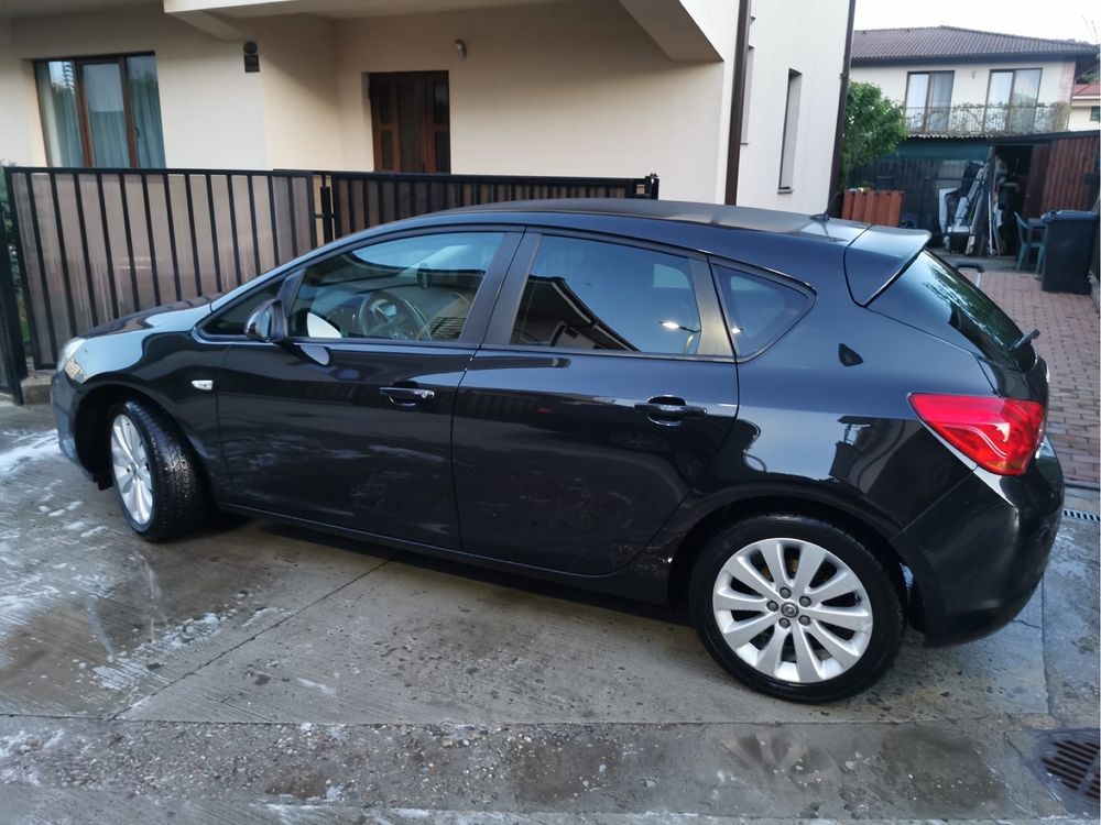 Opel Astra J Cabrio 2012