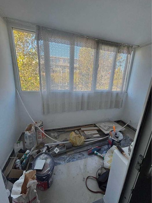 Vând apartament 3 camere – Zona Str. Bucuresti