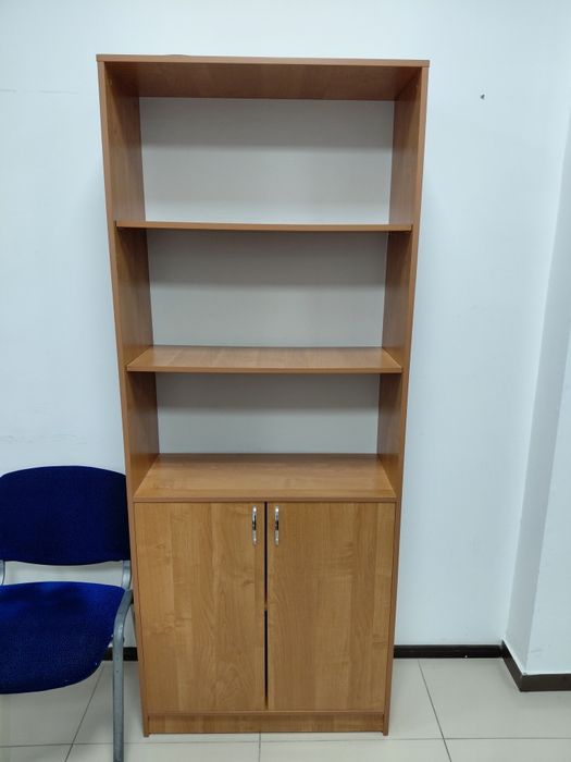 Стол/шкаф/стулья