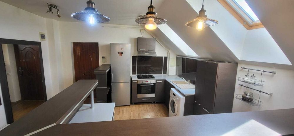 Apartament cu 3 camere
