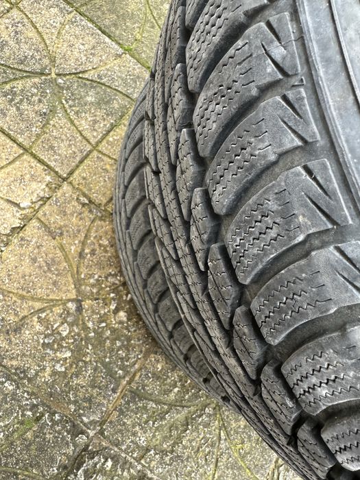 Продавам зимни гуми 205 55 16 KINGSTAR