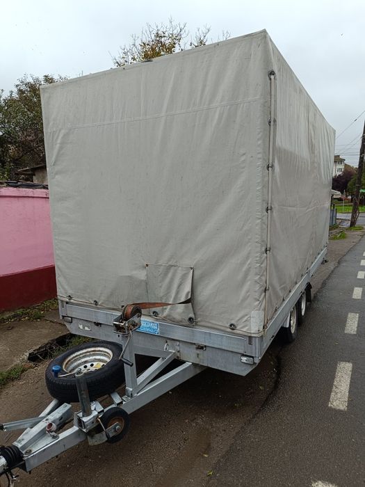 Vând remorca- trailer.