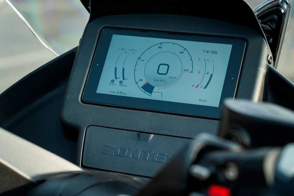 Maxiscuter Daytona Zontes E125 ABS, - Permis B, comod, '' Rate ''