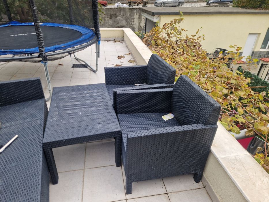 Градиска мебел комплект