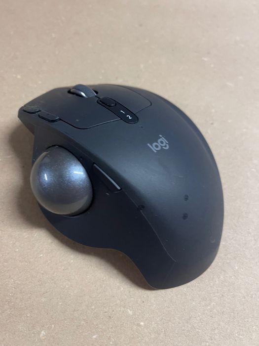 Ергономични безжични мишки от Logitech и DELUX