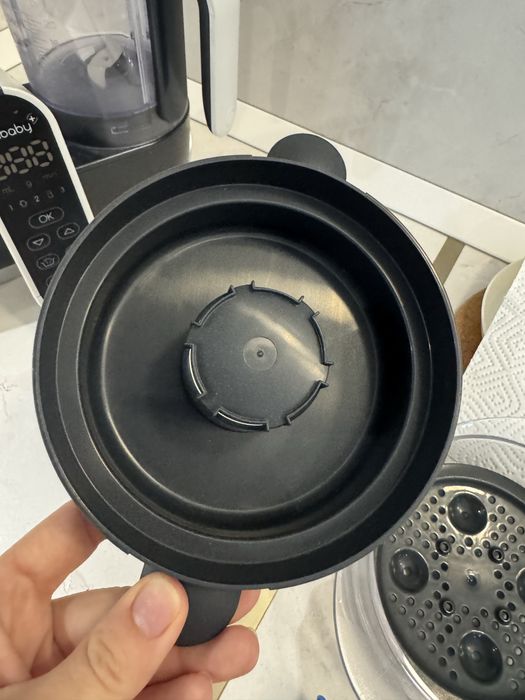 Aparat de gatit cu aburi + maruntit bebe babymoov +