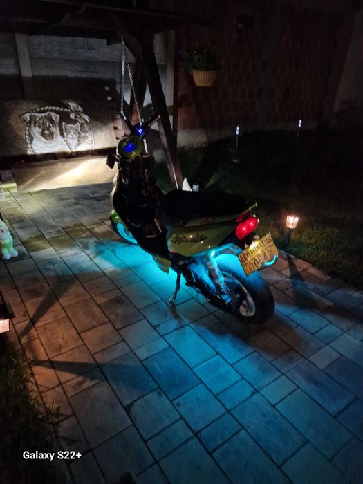 Scuter impecabil modificat