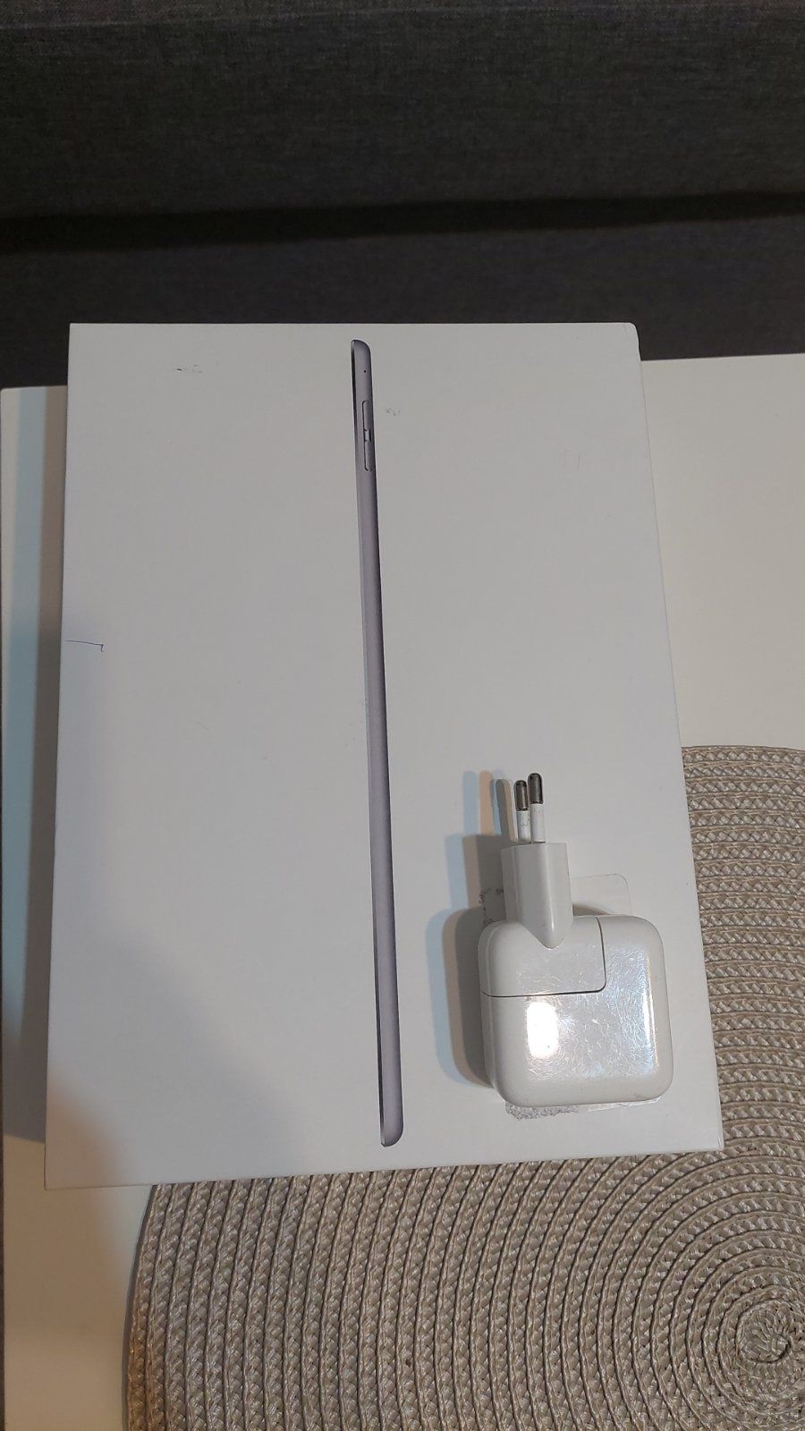 Таблет Apple iPad Air 2 128 гб 
Model A1954 , 128 GB