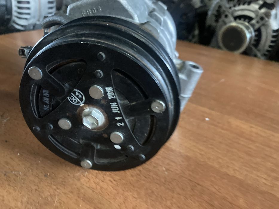 Suzuki Vitara 2020 година 1.4i Компресор Климатик