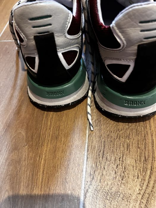 Sneakersi Bronx dama