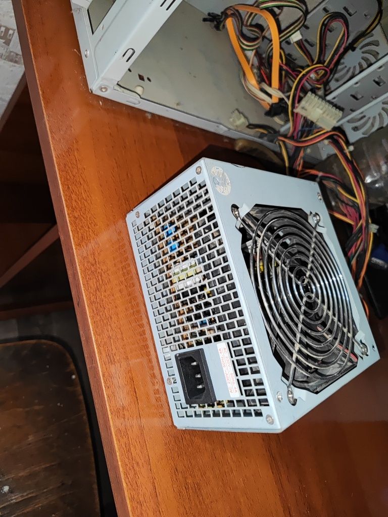 GEforce gf9500gt на 1 гиг и блок питания с башенным кулером цена отдел