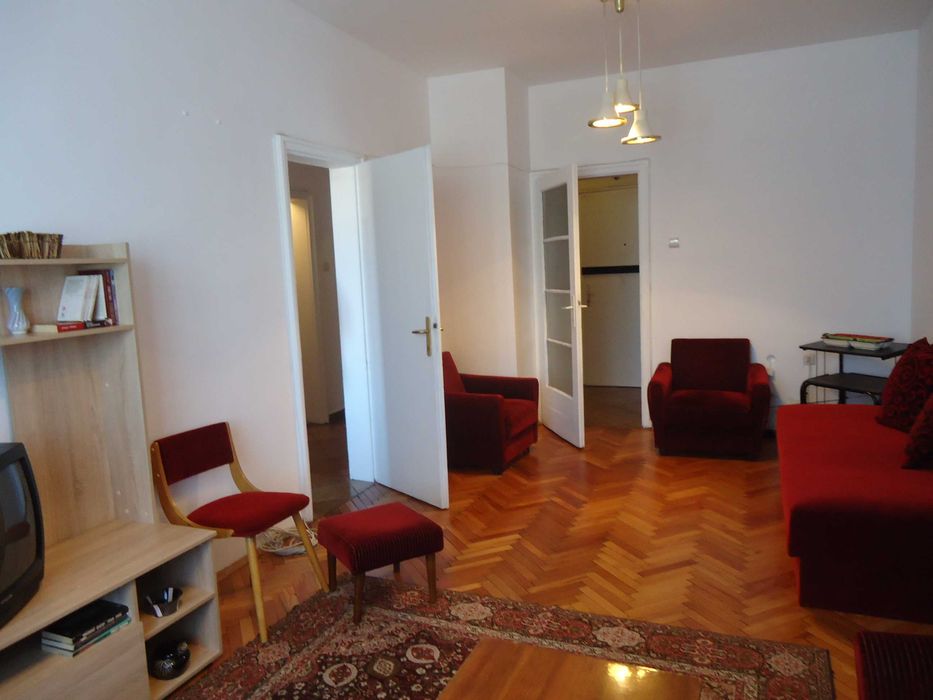 Дава се под наем Двустаен апартамент в София, Център - 80 кв.м за 400 € - Снимка #3