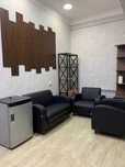 Office uchun tayyor jihozlar sotiladi. Divan 3 ta, xolodilnik, Javon