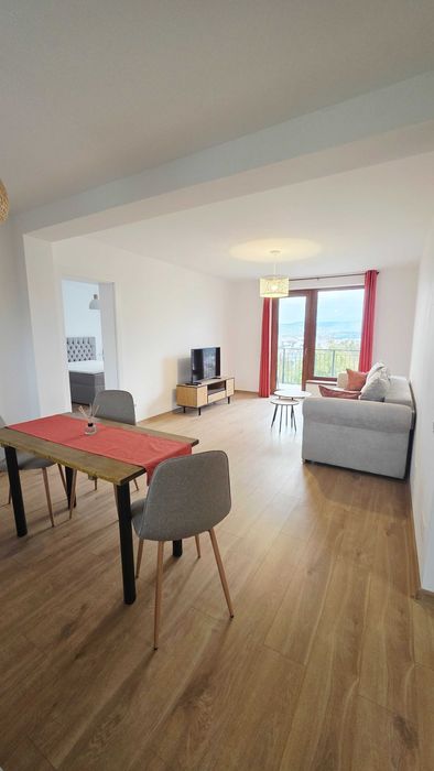 PF inchiriez apartament cu 3 camere si 2 bai, in Dambul Rotund