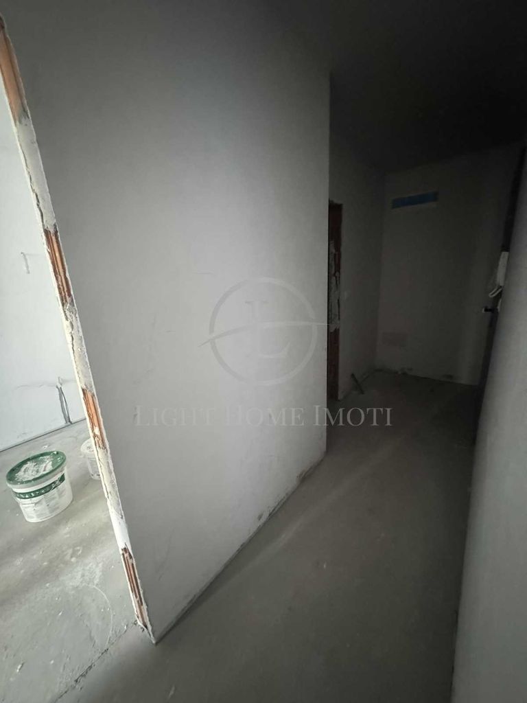 Продава се Двустаен апартамент в Пловдив, Център - 72 кв.м за 2562 €/кв.м - Снимка #6