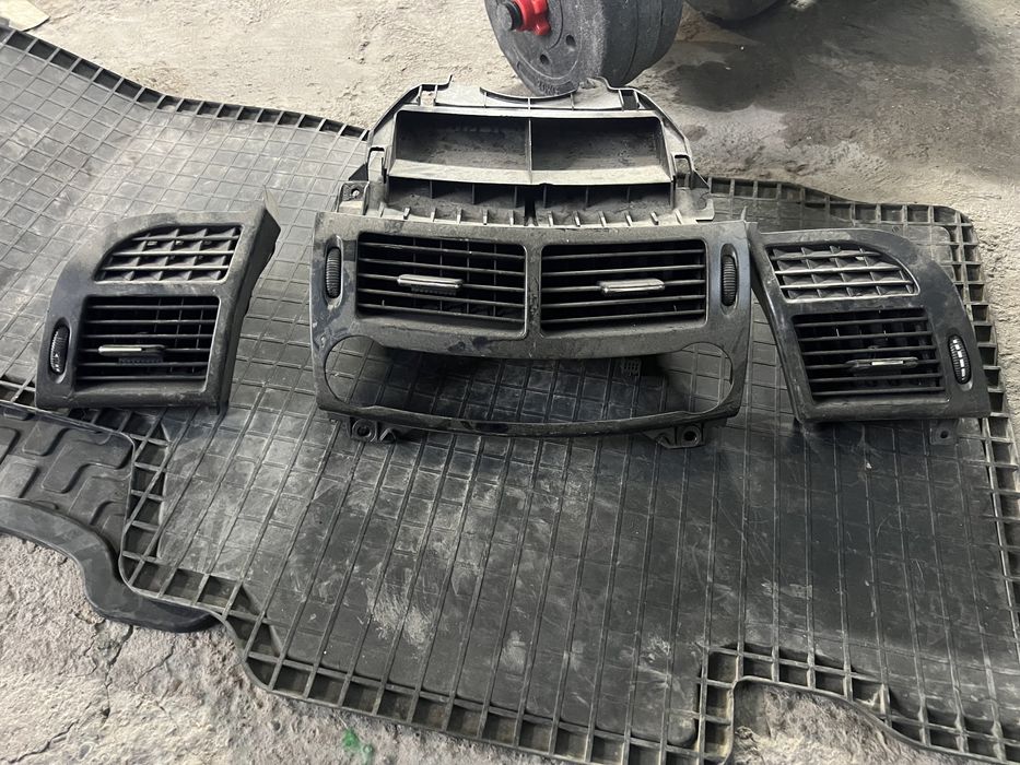 Мерседес w211 воздухозаборники