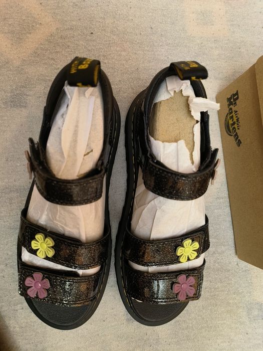Sandale Dr. Martens