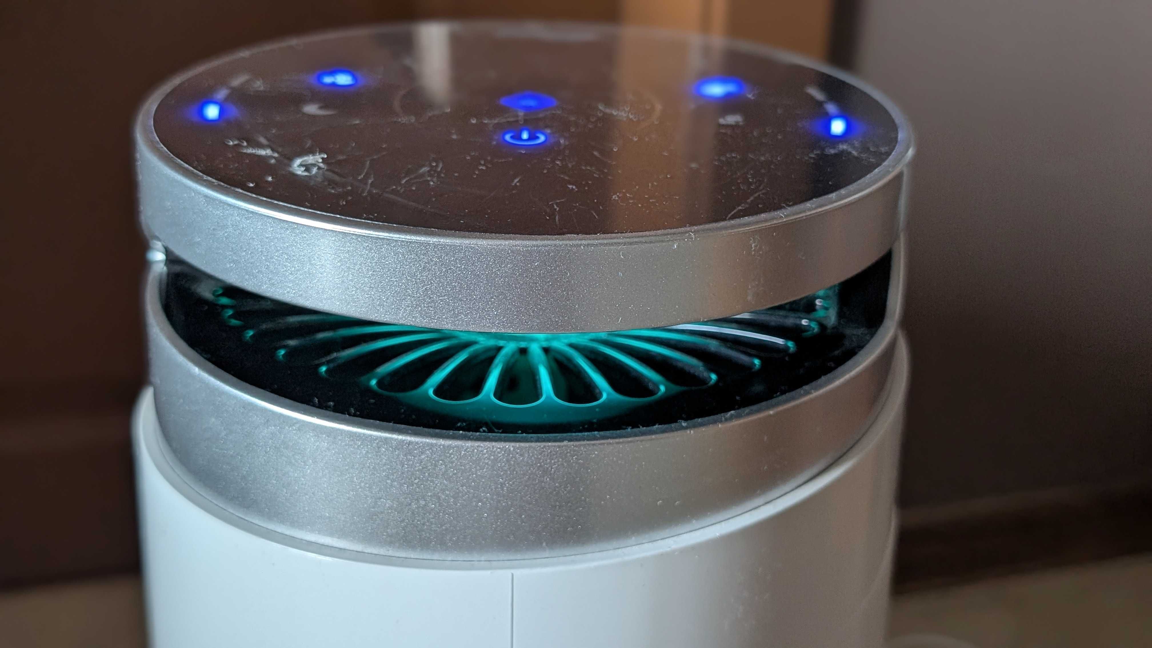 BEABA пречиствател за въздух с карбонов и HEPA филтри LED осветление