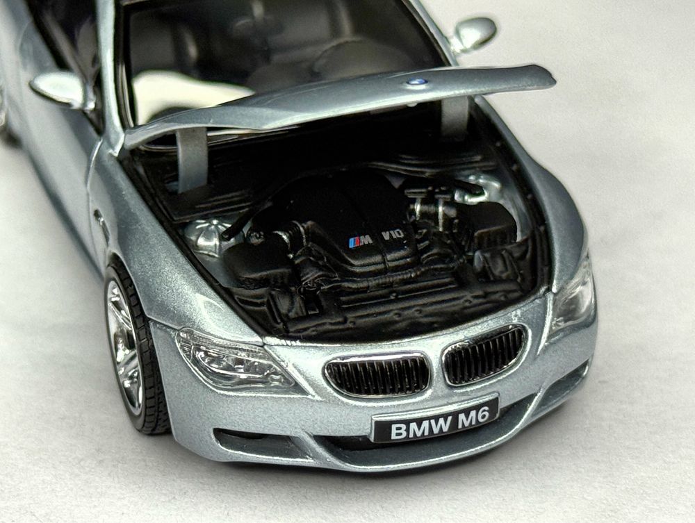 Kyosho 1:43 BMW M6
