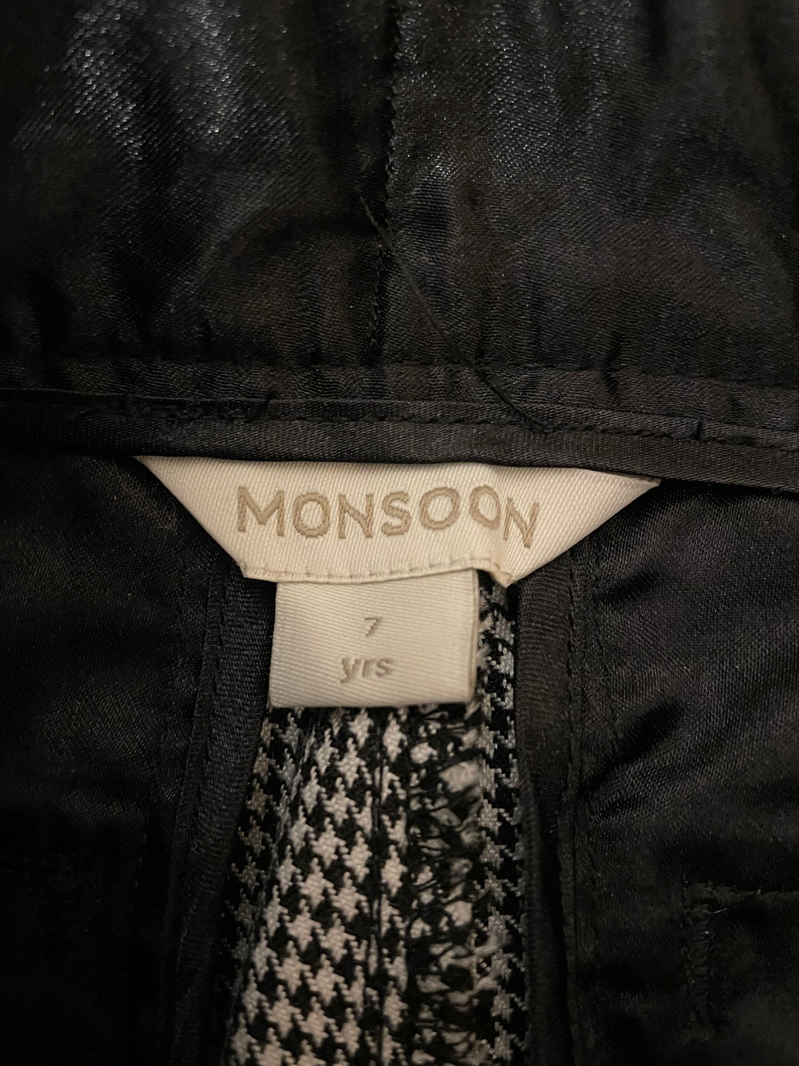 Детски костюм Monsoon 7г, 122см