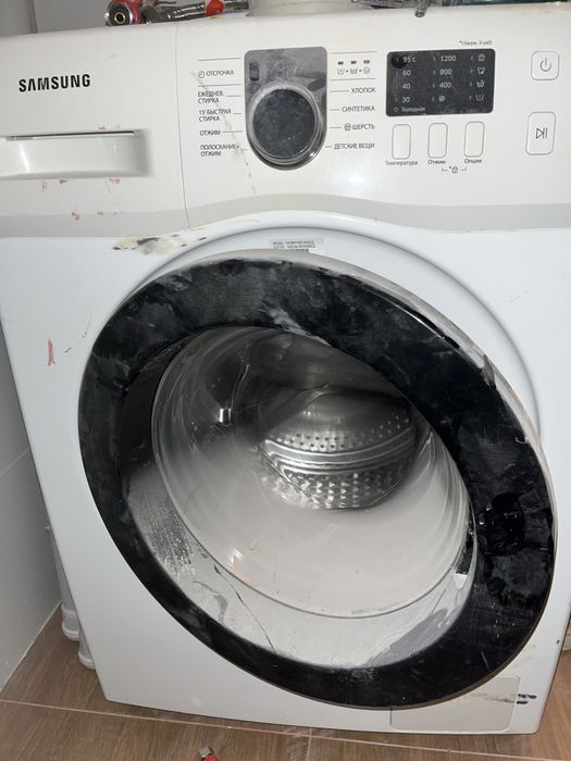 Стиральная машина в хорошем состоянии, покупала год назад.